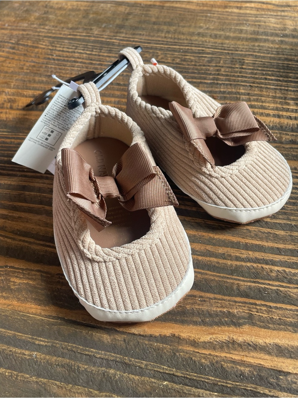 Old Navy Kids 18-24 month Ballet Flats with Bow - Beige, new